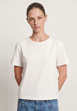 White fitted T-shirt 